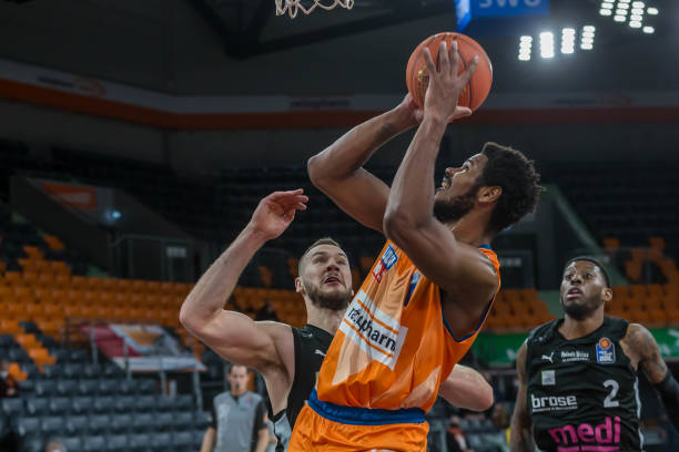 这个响亮的 这个响亮的