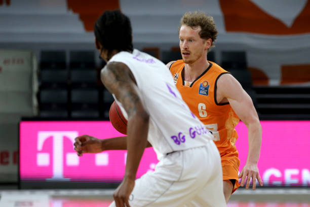 逐渐建立起 逐渐建立起